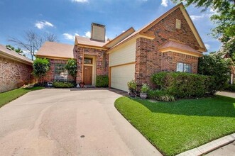 Building Photo - 3224 Plumstead Dr