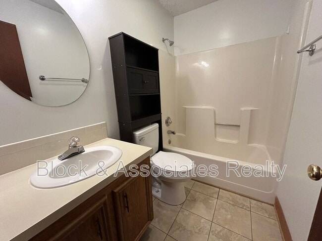 Foto del edificio - 316 Windsor Manor Way