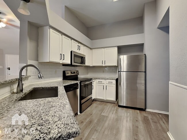 Foto del edificio - 6006 Ashley Spring