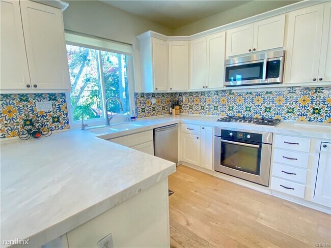 Building Photo - 4 br, 3 bath House - 50 Dawn Ln