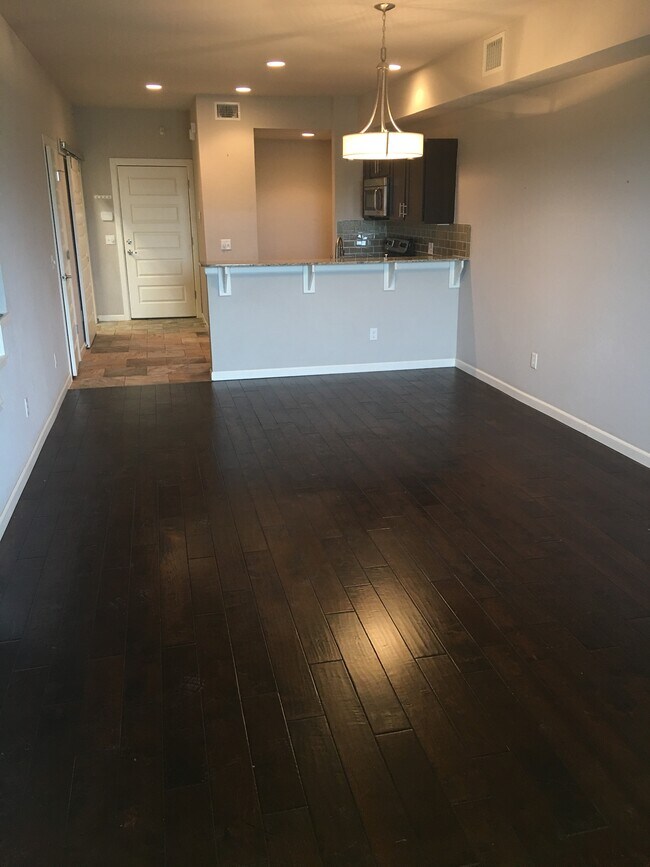 2208 Vineyard Blvd, The Village, OK 73120 Townhome Rentals in The