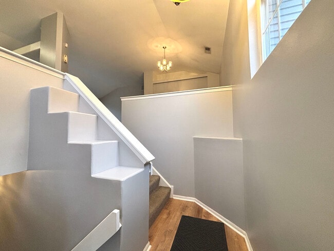 Building Photo - 1391 Grayshire Ct