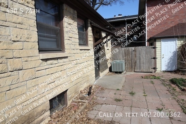 Building Photo - 430 S 24th-