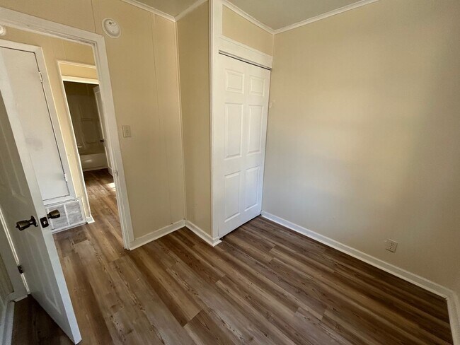 Foto del edificio - 115 Joiner Ave