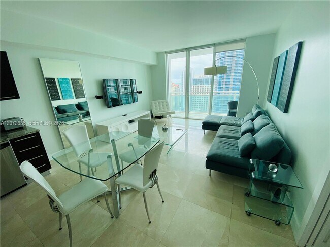 Foto del edificio - 950 Brickell Bay Dr