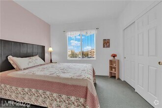 Building Photo - 7123 S Durango Dr