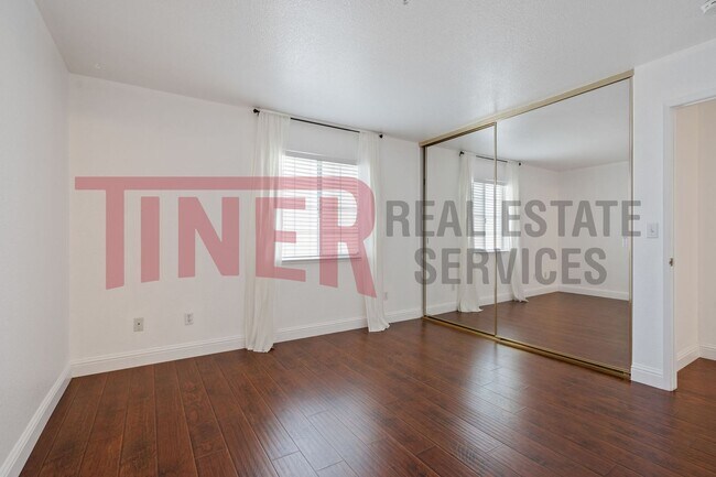 Foto del edificio - Spacious 3 bedroom apartment in Antelope