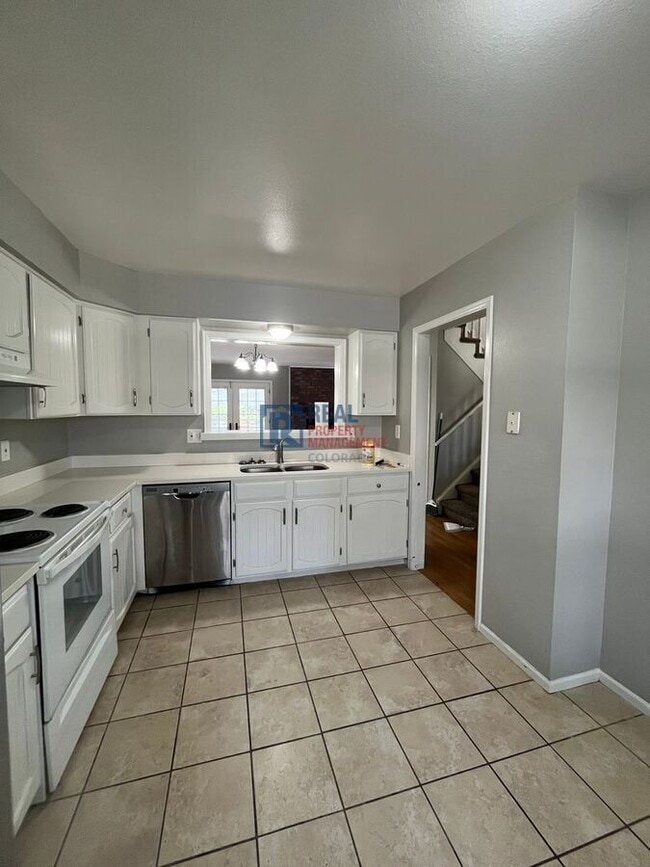 Building Photo - 6870 E Appleton Cir