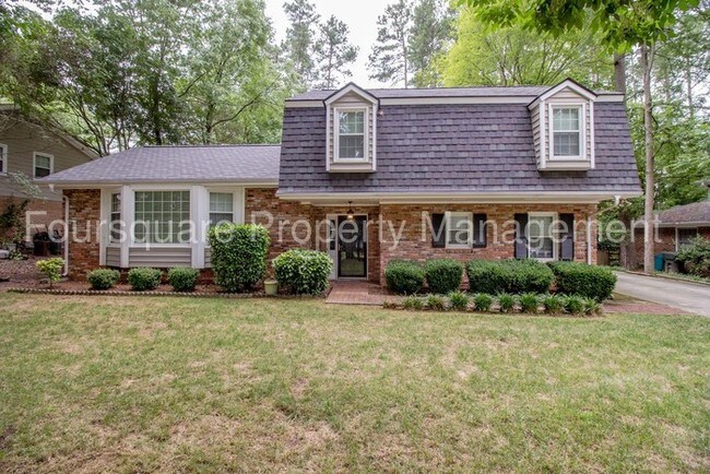 Building Photo - 1016 Cedarhurst Dr