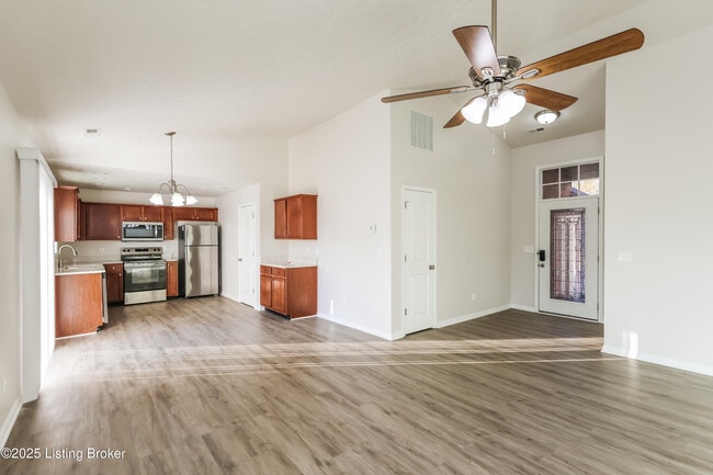 Building Photo - 7115 Blue Stream Ct