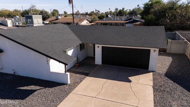 Building Photo - 8701 E Chaparral Rd