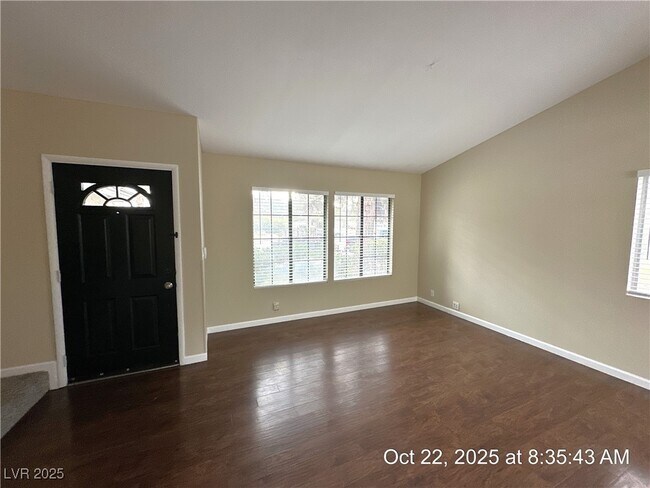 Foto del edificio - 2341 Moorpark Way