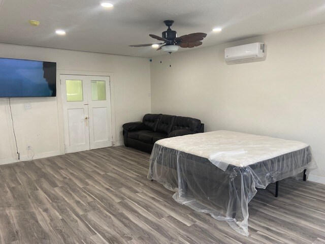 Foto del edificio - 110 N 300 E