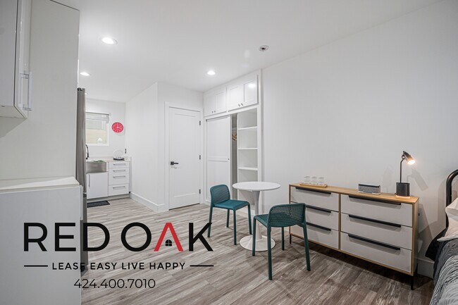 Foto del edificio - 1346 N Fuller Ave