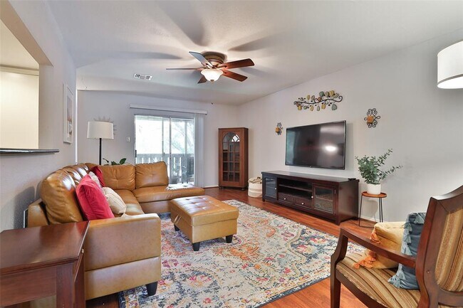 Foto del edificio - 5005 Georgi Ln