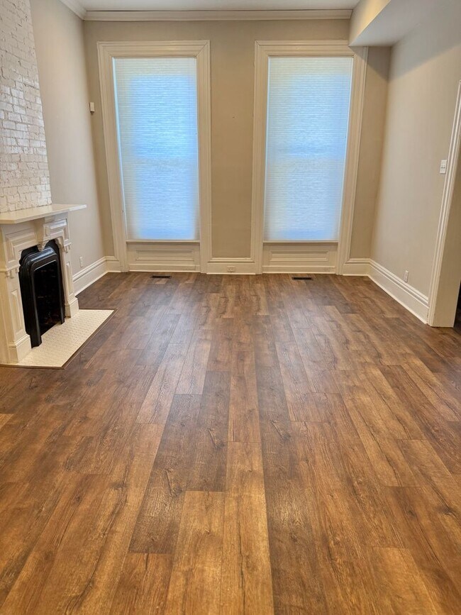 Foto del edificio - Fox Park 3 Bedroom, 2 1/2 Bath Updated His...