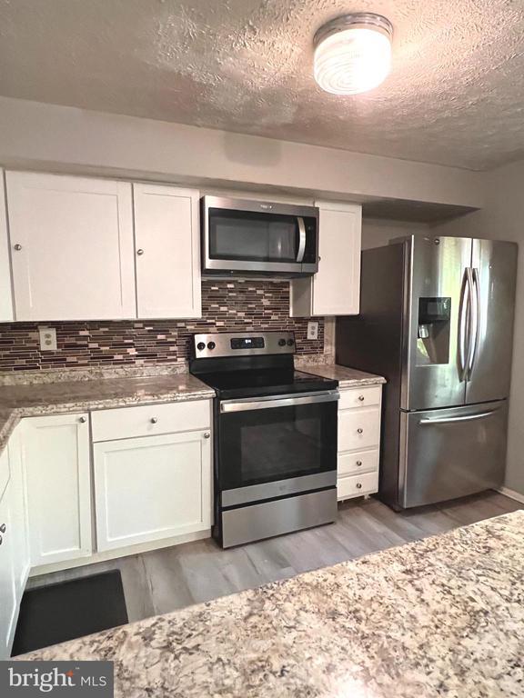 Foto del edificio - 8104 Willowdale Ct