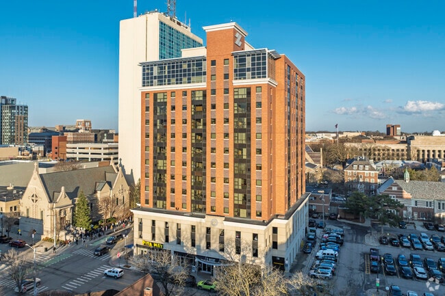 Building Photo - Z West Apartments