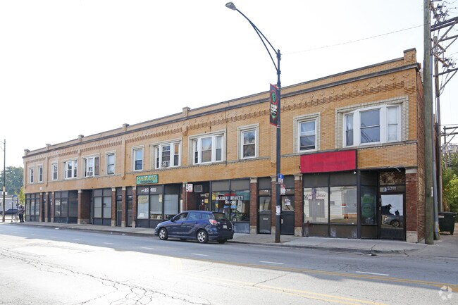 Building Photo - 5301-5311 W Chicago Ave