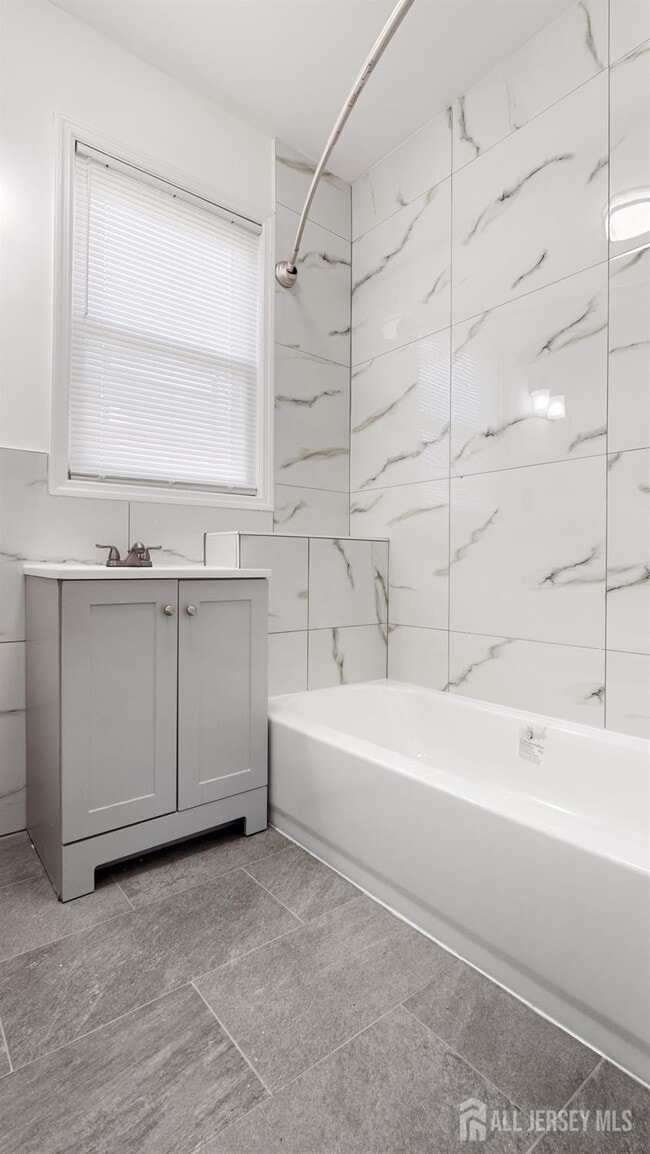 Foto del edificio - 126 N 14th St