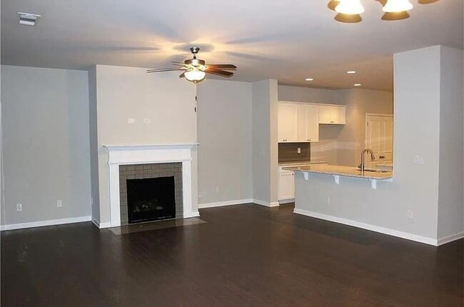 Building Photo - 5023 Garrett Ct