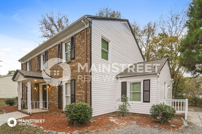 Building Photo - 5128 CHESTNUT LAKE DR, CHARLOTTE, NC 28227