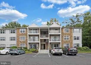 Building Photo - 58 Willow Ct