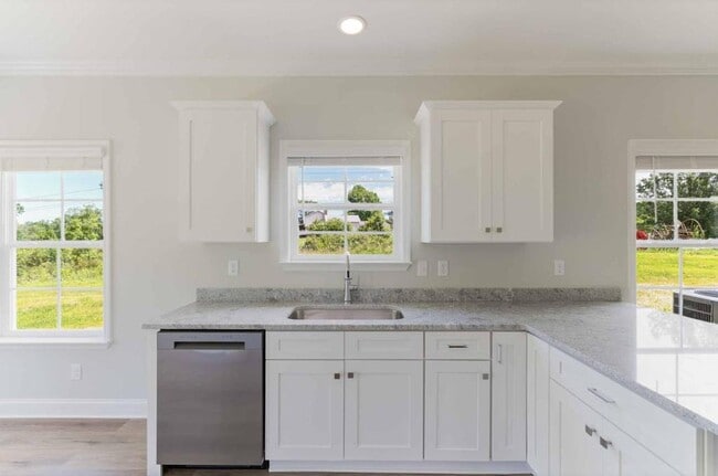 Building Photo - 447 Minnis Rd
