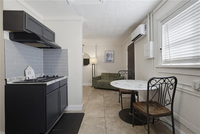 Foto del edificio - 235 Walnut St NW