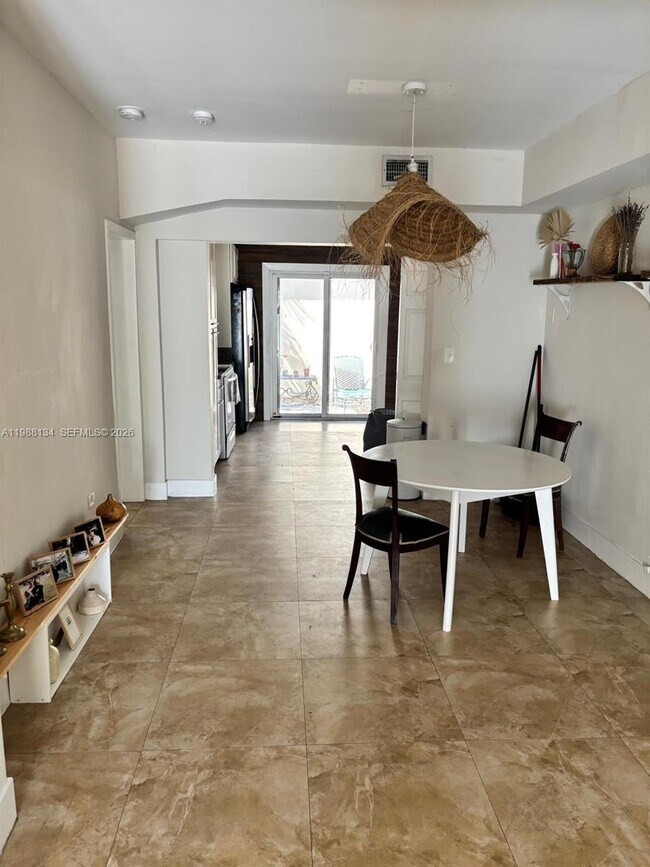 Building Photo - 175 NW 121st St