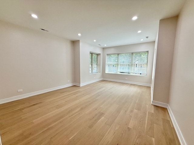 Building Photo - 5852 N Artesian Ave