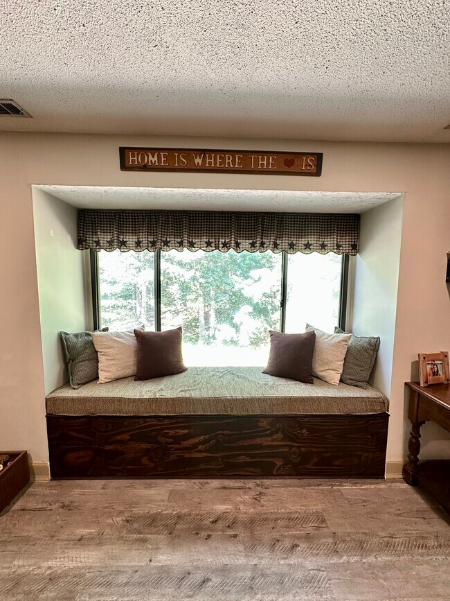 Foto del edificio - 15 Thayer Pond Dr