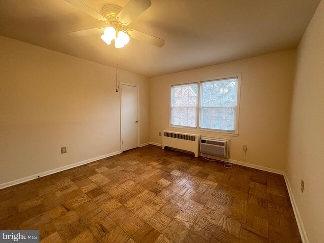 Building Photo - 125 Talbott St