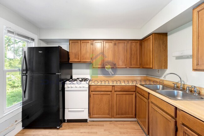Foto del edificio - 1021 Broadway Ave NW