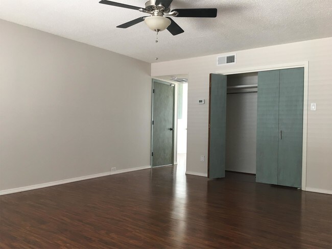 Foto del edificio - 1016 Colonial Pkwy