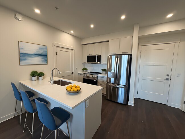 Building Photo - 5382-200 200 St