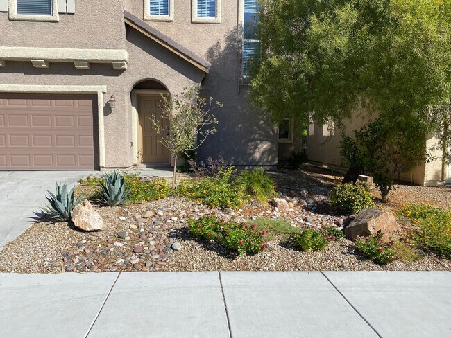 Building Photo - NW!!! 4 bedrooms!!! Pool and Spa!!! All ti...
