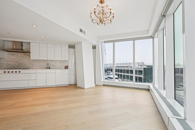 Building Photo - 150 Seaport Blvd