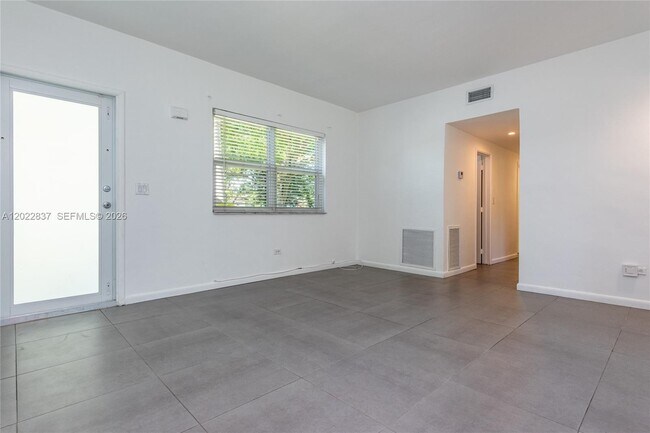 Foto del edificio - 66 NW 87th St