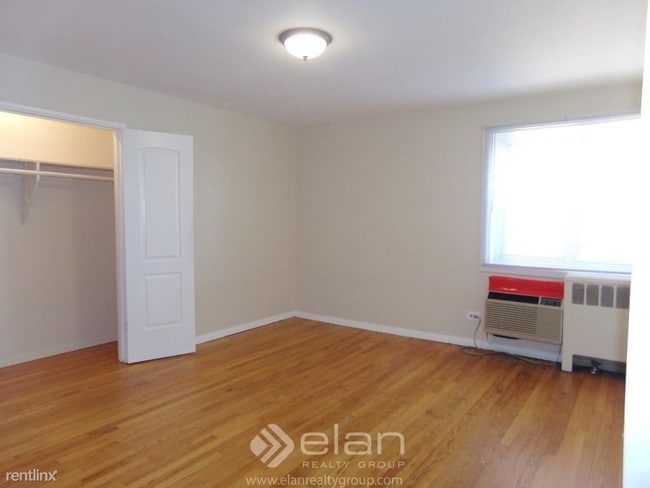 Building Photo - 4925 Crain St