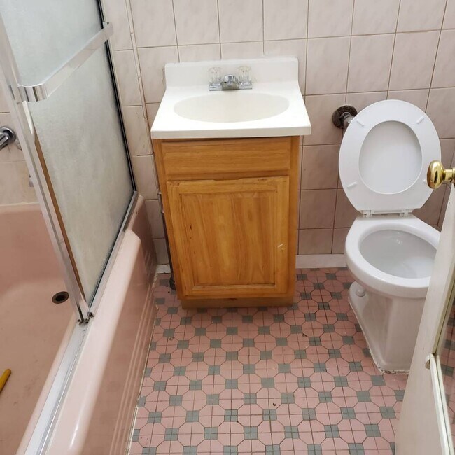 Foto del edificio - 268 E 52nd St