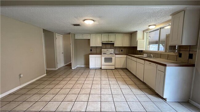 Building Photo - 509 Connie Lynne Dr