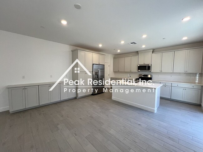 Building Photo - Brand New 3bd/2.5ba Home With 2 Car Garage!
