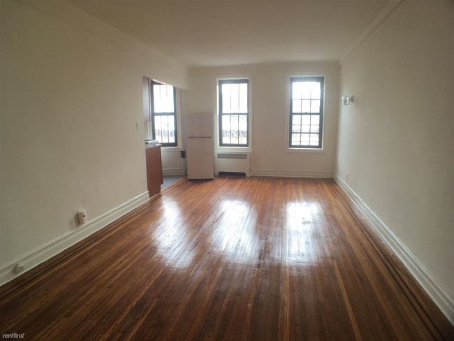 Foto del edificio - 230 Clinton St