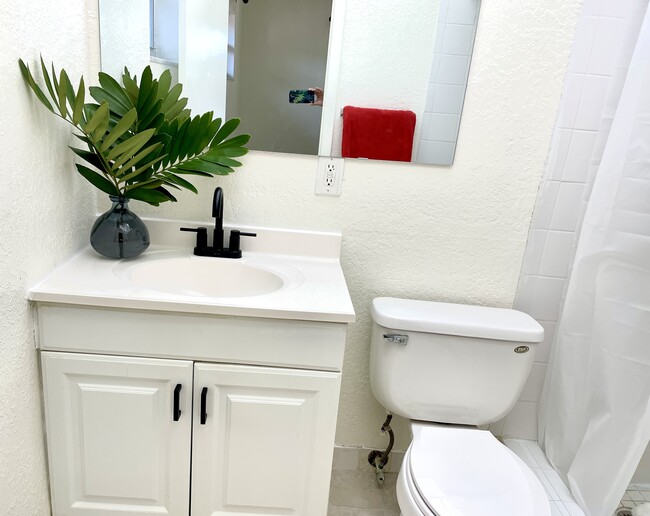 Photo - 760 SE 2nd Ave Apartment