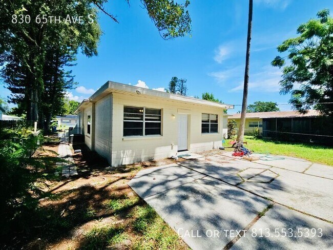 Foto del edificio - 830 65th Ave S