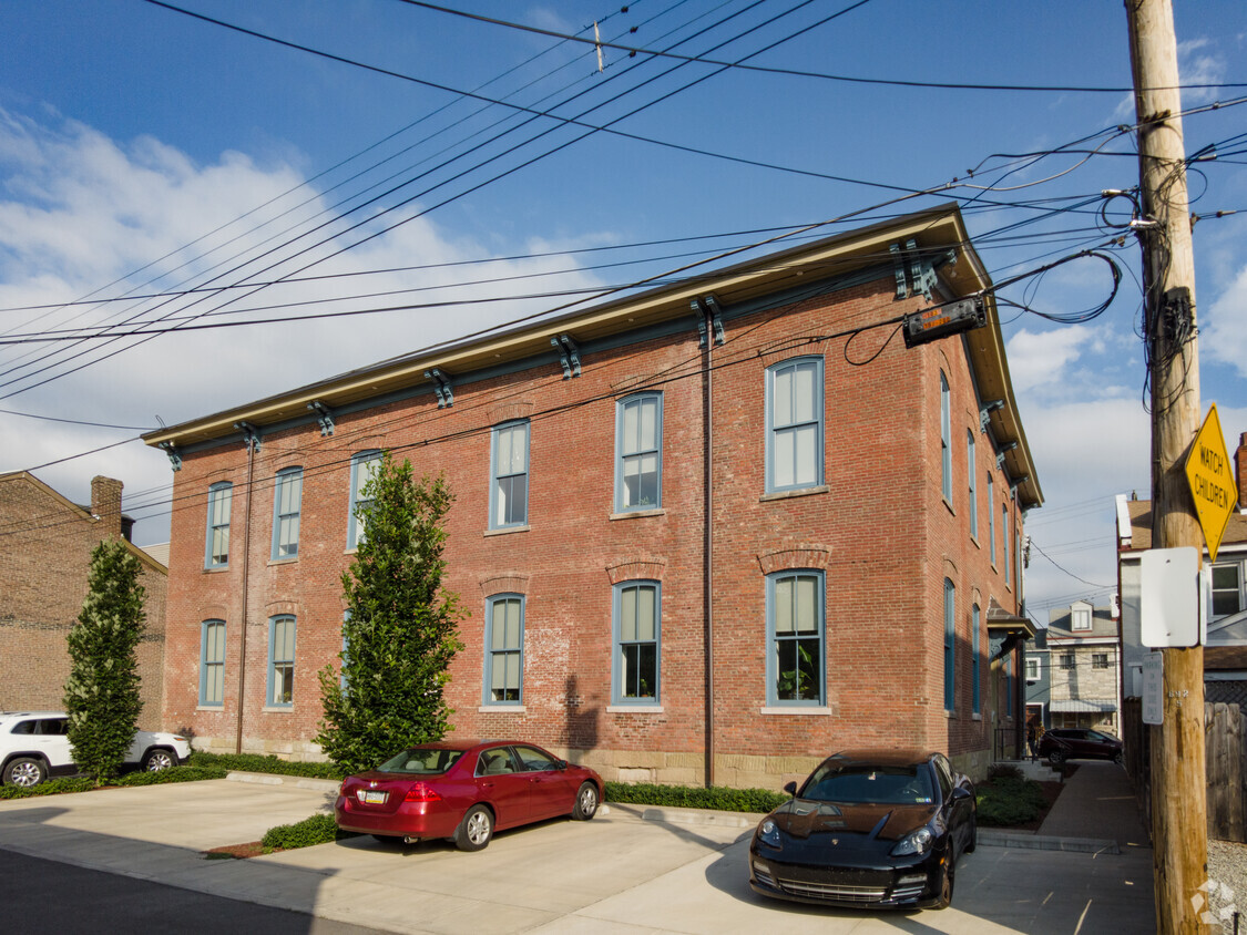 Bayard School Lofts 4836 Hatfield St Pittsburgh, PA Apartments for
