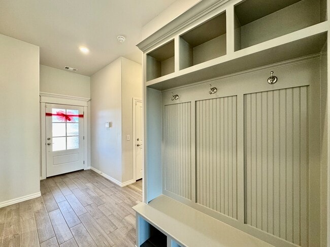 Photo - 16220 Marsha Dr House