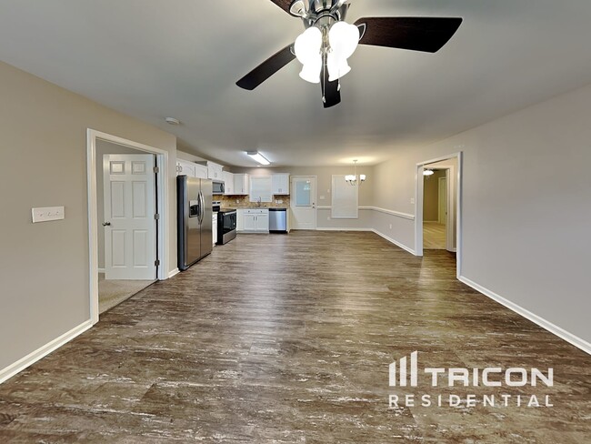 Building Photo - 1657 Lemming Dr SE
