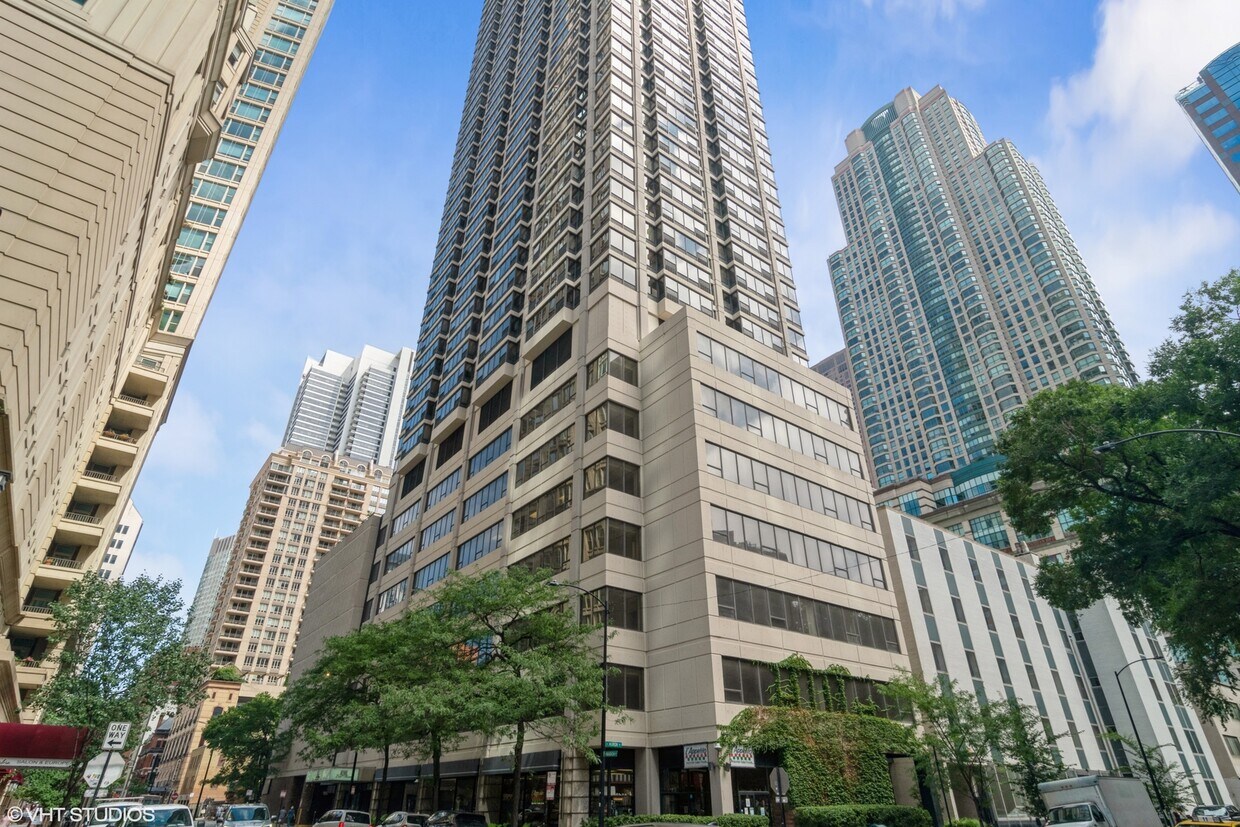 30 E Huron St Unit 1304, Chicago, IL 60611 Condo for Rent in Chicago